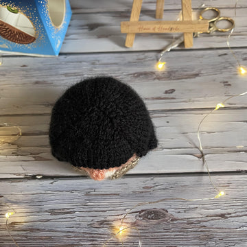 Claudia Winkleman Chocolate Orange Cover Knitting Pattern