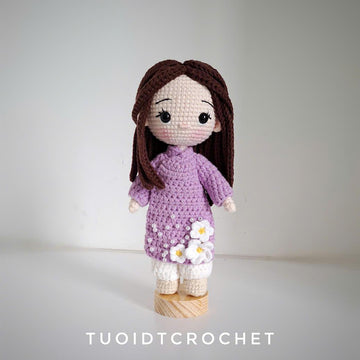 Vietnamese girl in Aodai