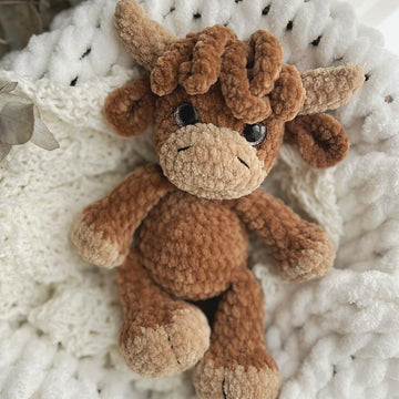 Plush highland cow toy