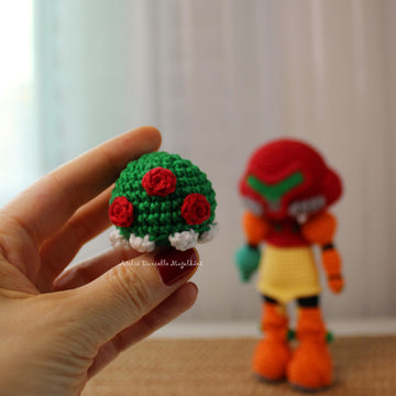 Samus & Mini Metroid-Inspired Amigurumi – Fanart Crochet PDF