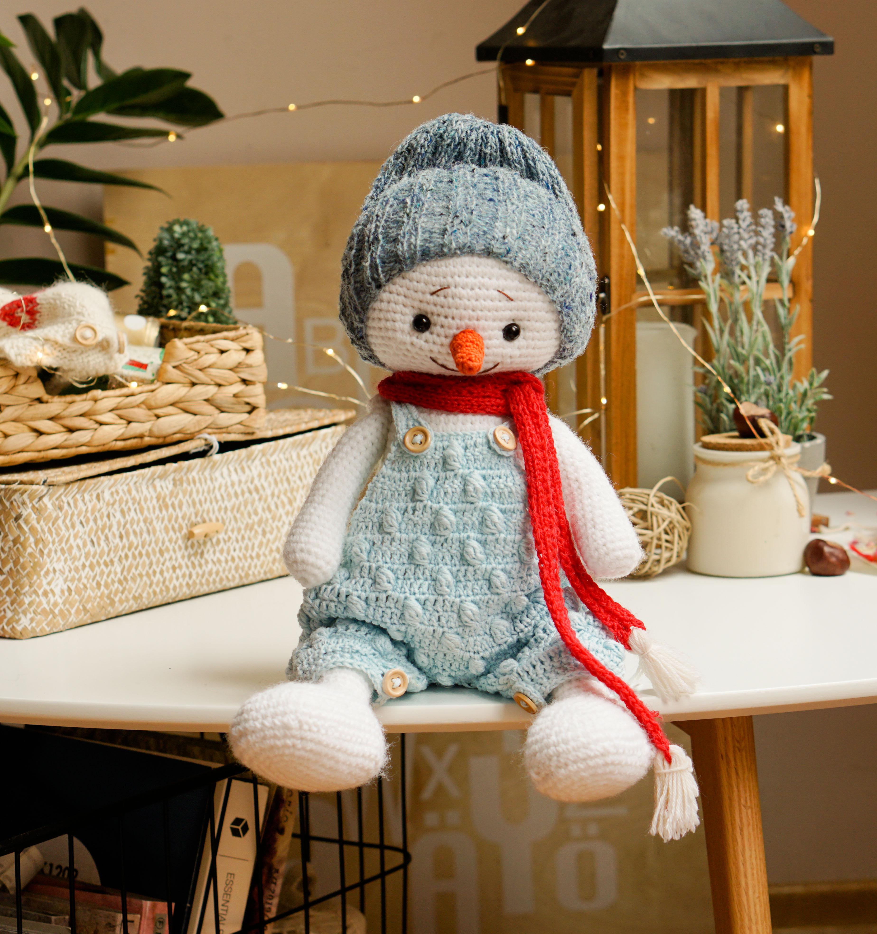 Crochet and Knitting pattern Outfit Ice Baby