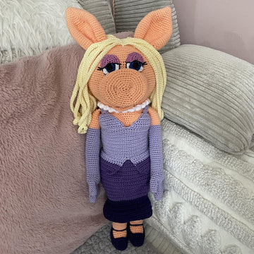 Elegant sow