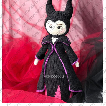 Knit Evil Queen. Knitting Iconic Doll