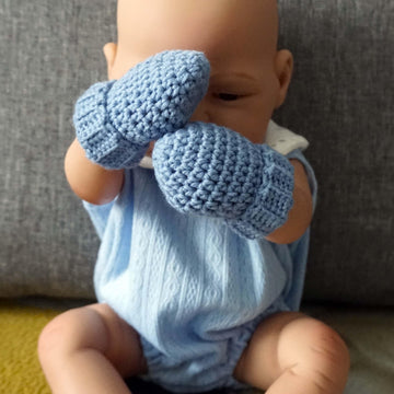 Crochet Pattern mittens for dolls