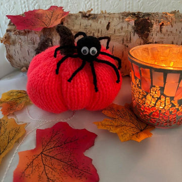 Spider Pumpkin straight needles easy knitting pattern autumn halloween home decor