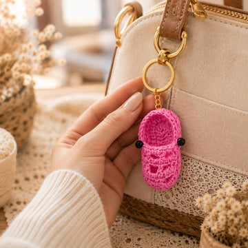 Crochet Crocs Keychain Pattern | Mini Shoe Keychain PDF Crochet Pattern