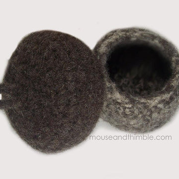 Felted Acorn Basket 4040