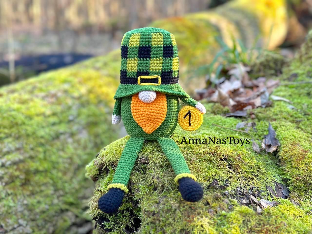St Patrick gnome with legs
