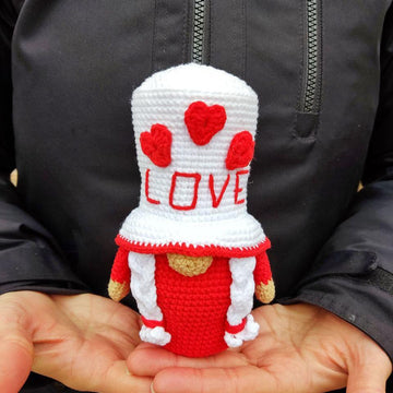 Gnome Valentina in red