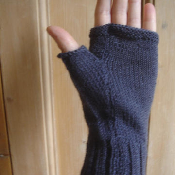 Violets fingerless gloves/mitts