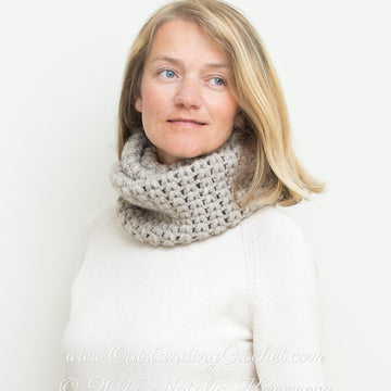 Puff Stitch Cowl