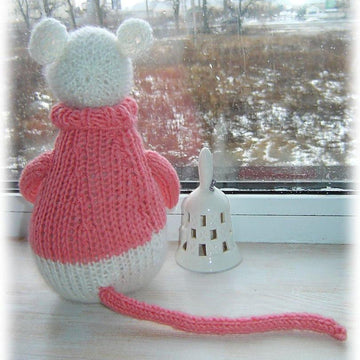 Toy knitting patterns, toy mice in love Valentine's, animal knit pattern Mouse