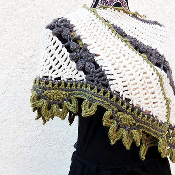 Badiane [bah-dee-ahn] bulky  shawl