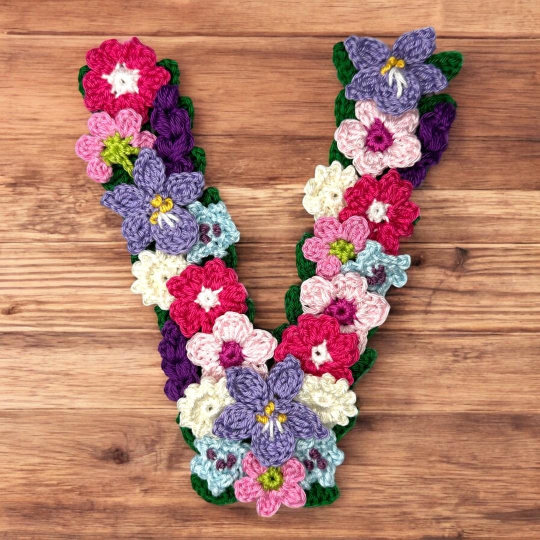 Floral letter V crochet applique pattern