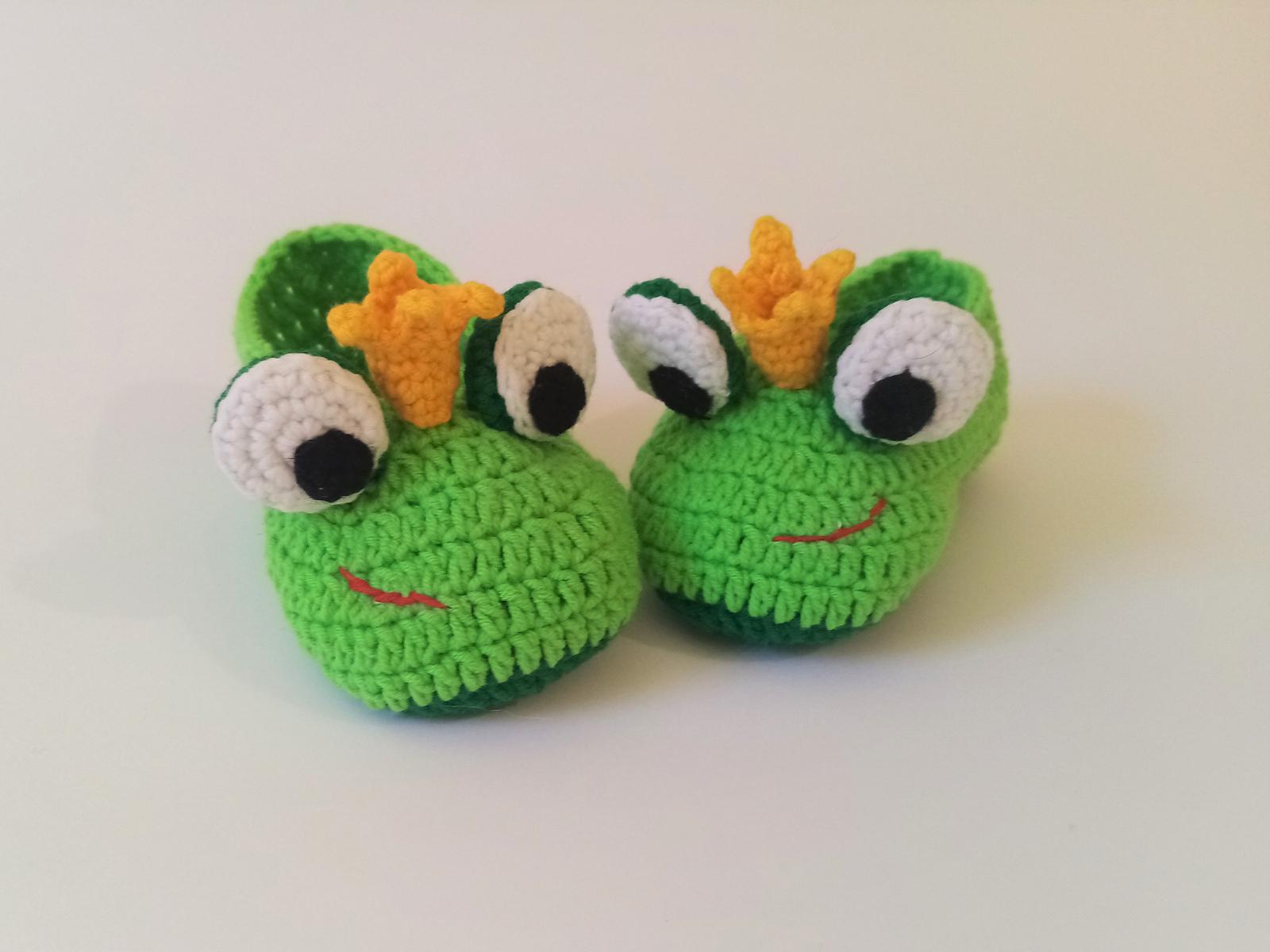 Newborn shoes Frog