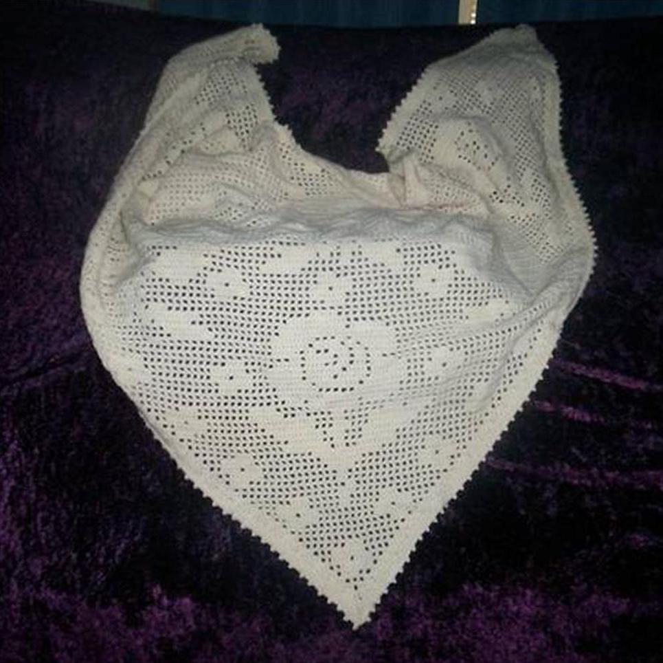 Victorian Rose Shawl C-073