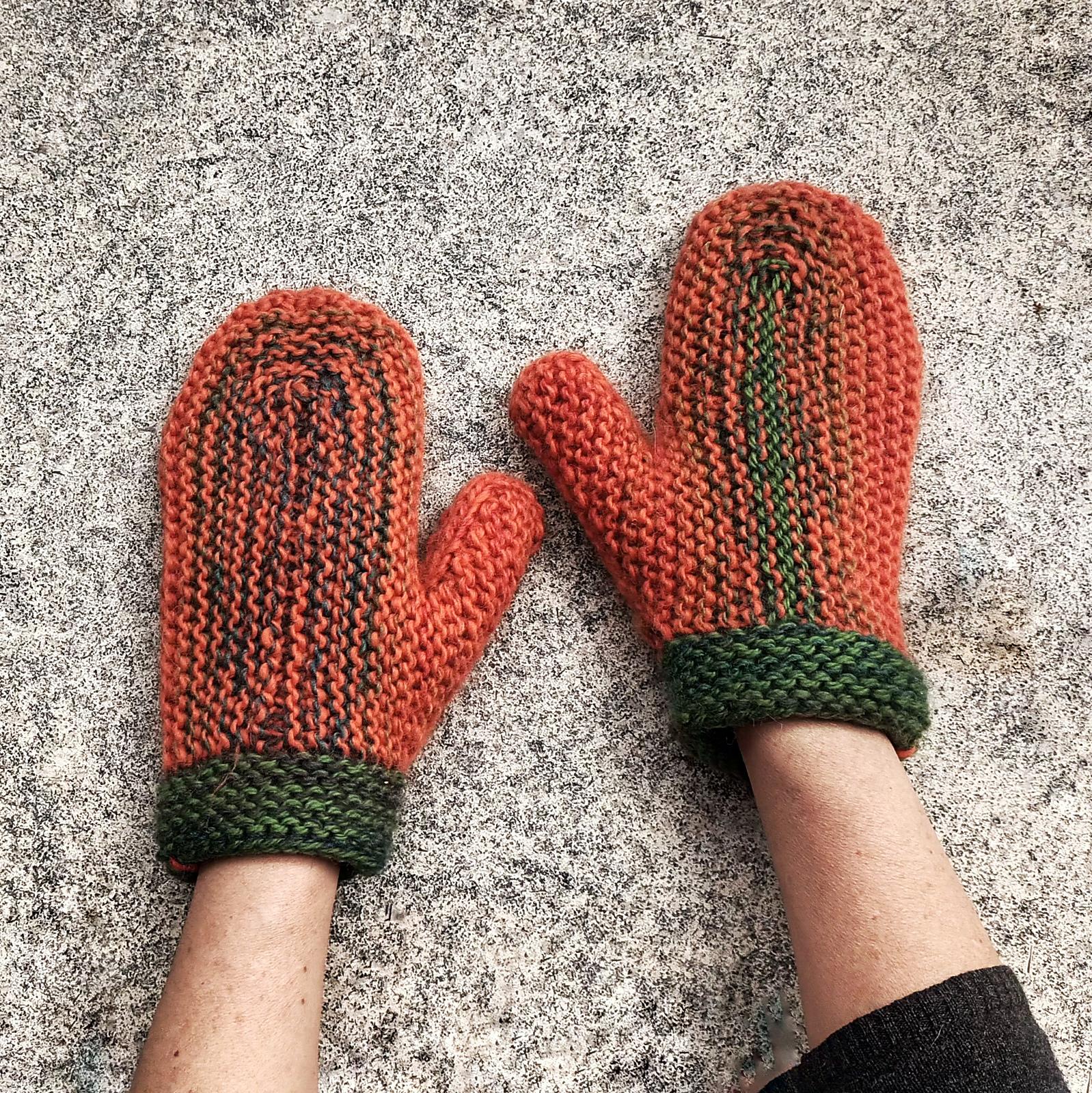 Carrots Mittens