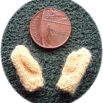1:12th scale Ladies mittens