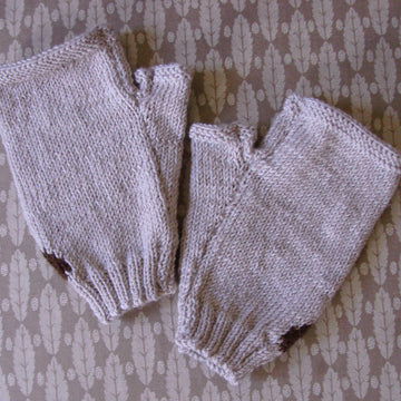 Labrador Retriever fingerless mitts