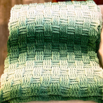 Basket Weave Chunky Evergreen Throw