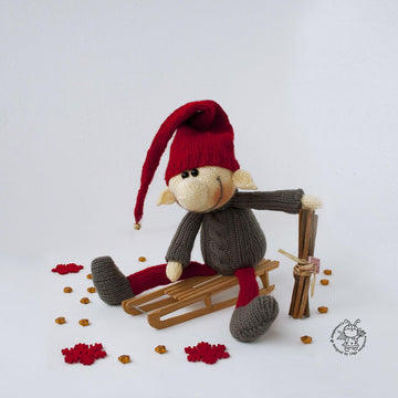Elf Christmas doll knitted flat
