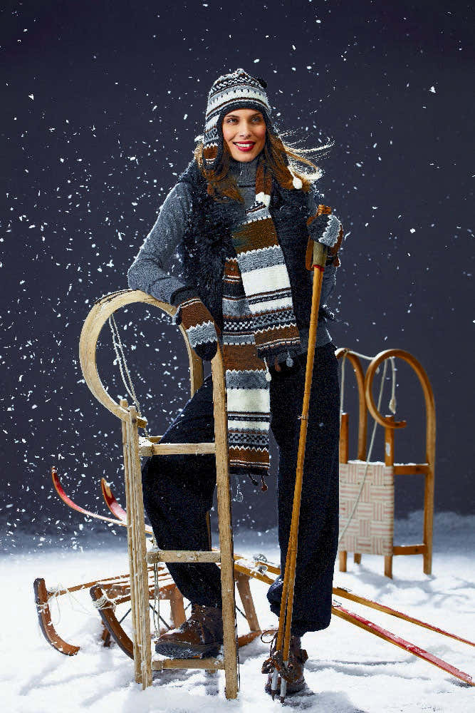 Ladie's Accessories in Schachenmayr Universa - S7556B - Downloadable PDF