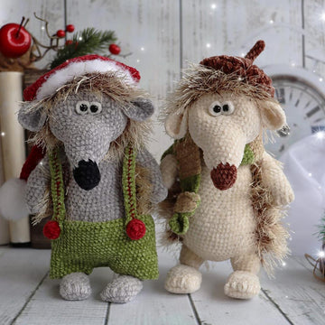 Hedgehog Stiff in the autumn and winter outfits