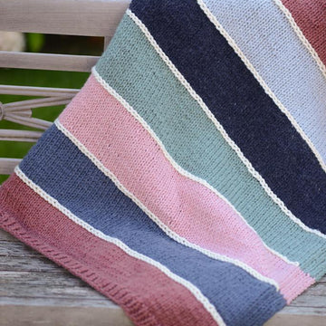 Color Divide Blanket