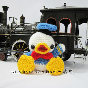 Amigurumi baby donald duck