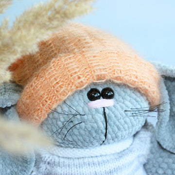 Droplet outfit for mouse toy