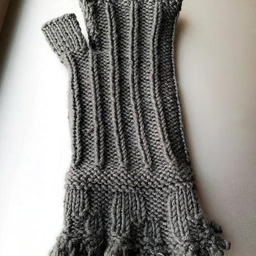 Laces mittens