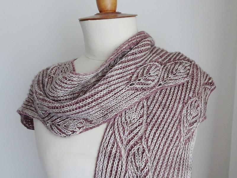 Frail scarf