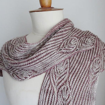 Frail scarf