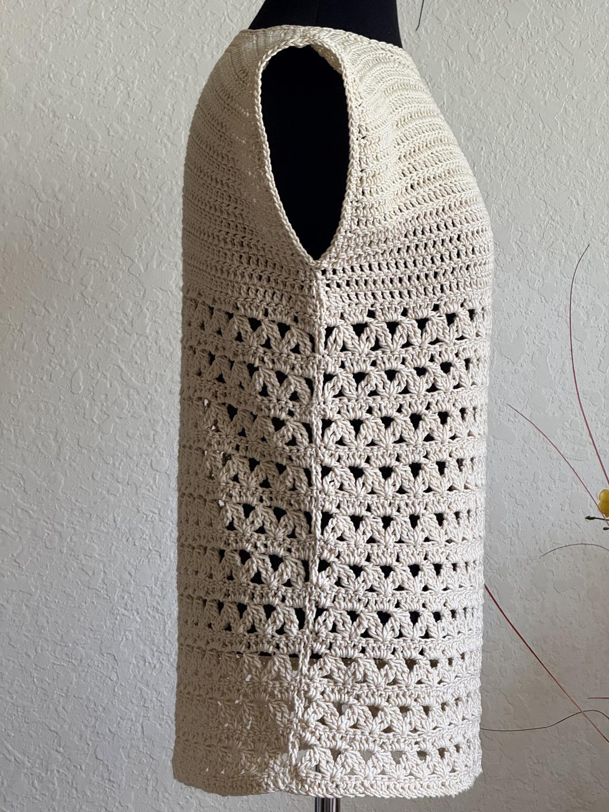 Arcelle Échancrée – Keyhole Crochet Top