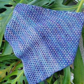 Lunares Cowl