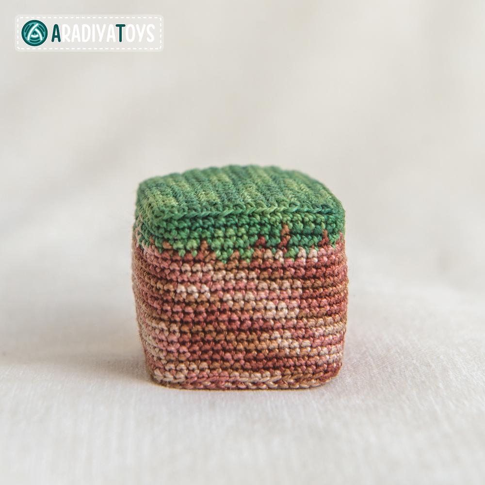 Cube of Dirt from "Minecraft" by AradiyaToys
