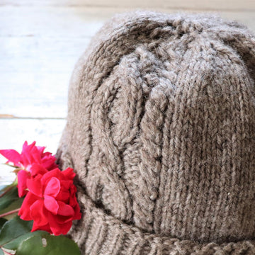 O Twist Hat