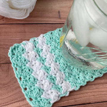 Easy Grit Stitch Mug Rug