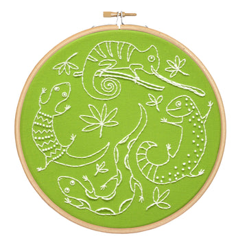 Hawthorn Handmade Lazy Lizards Printed Embroidery Kit - 7in