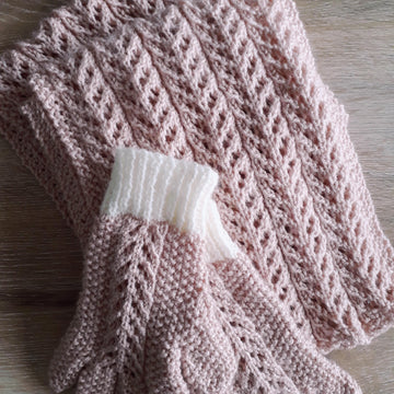 Jade's Eyelet Scarf and Gloves