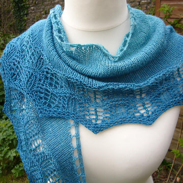 Dancing waves shawl