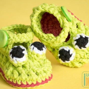 Crazy Eyes Frog Booties