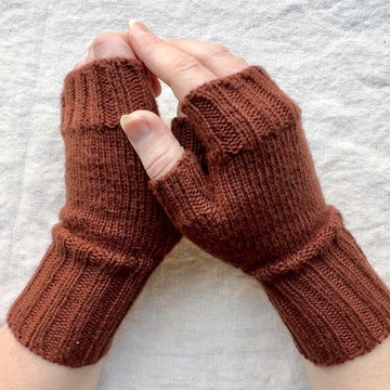Comfy Cabin Fingerless Mitts