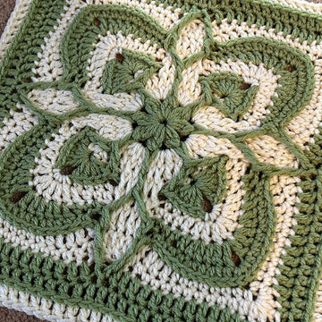 Hibiscus Afghan Square