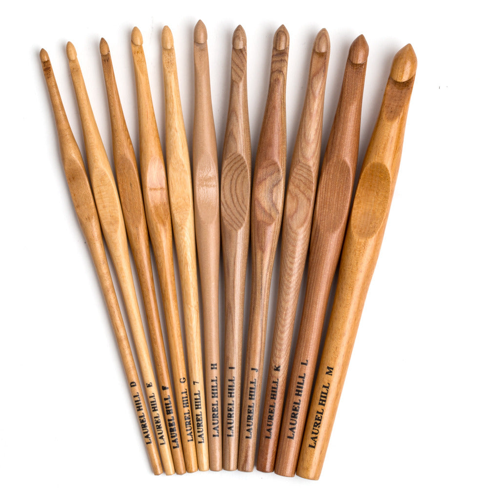 Laurel Hill Trai Crochet Hook Set Sizes D-M