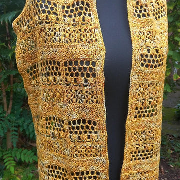 Fractured Bee Line Scarf