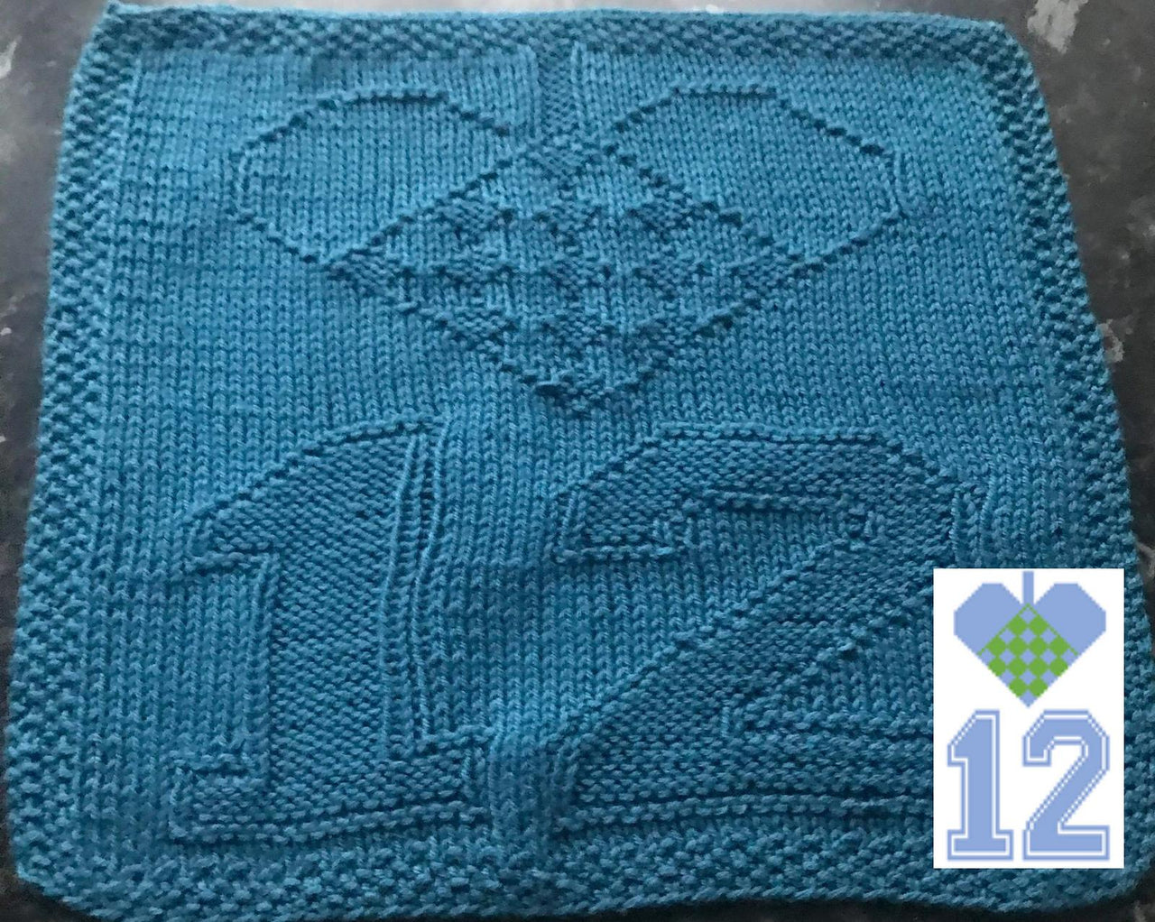 Nr. 277 – 21 – 12. Christmas heart 65 stitches