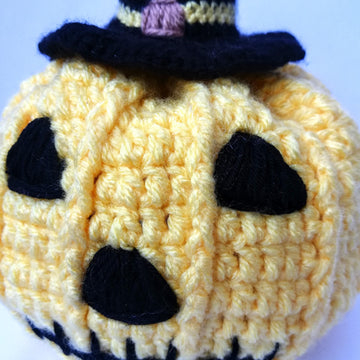 Crochet pumpkin with Witch hat