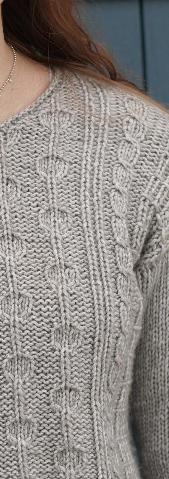 Circle Line Pullover