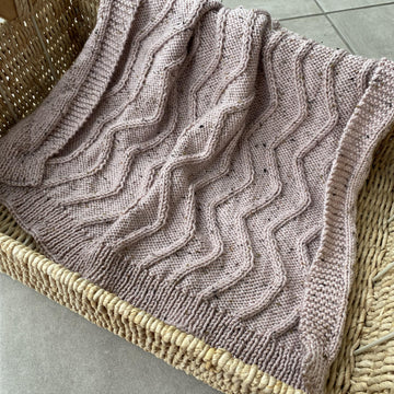 Cosy Wave Cable Blanket